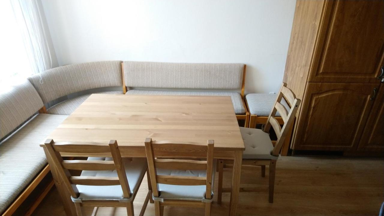 Ubytovani Na Spaciru Mikulov Exteriör bild