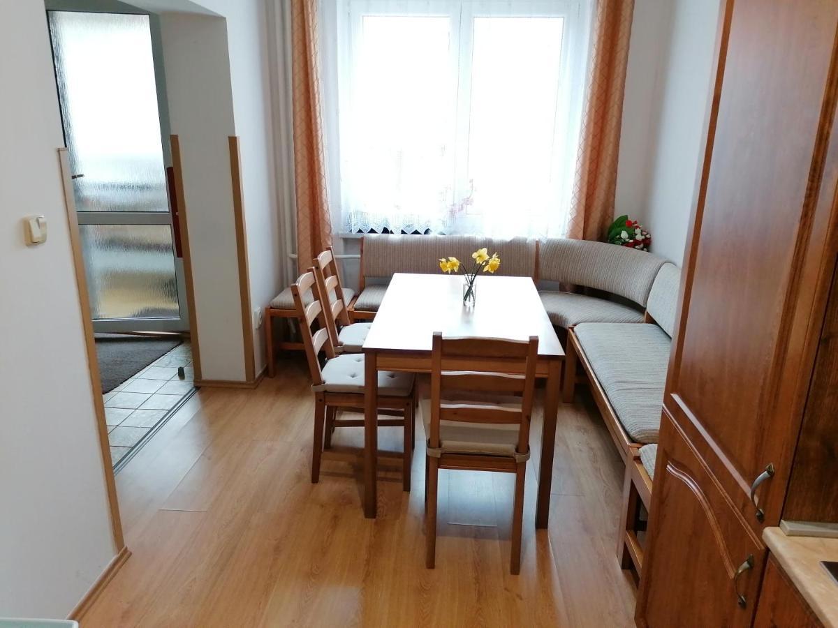 Ubytovani Na Spaciru Mikulov Exteriör bild
